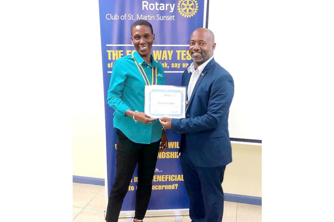     Former COCI Executive Director  speaks at Rotary Sunset meeting