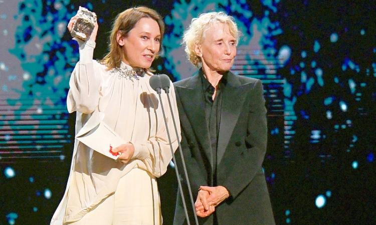 Polanski wins best director at Cesars, prompting walkout protest