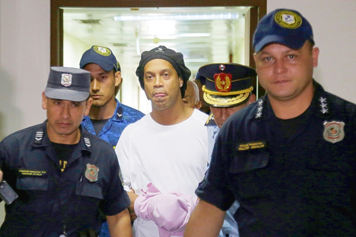 Ronaldinho under investigation for more crimes says prosecutor