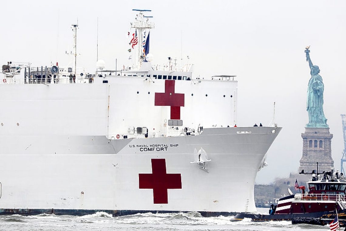 New York greets hospital ship with  cheers; U.S. death toll rises past 3,000