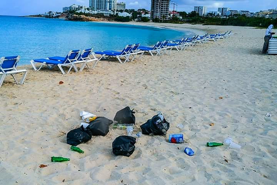       Beachgoers leave behind  massive amounts of litter   