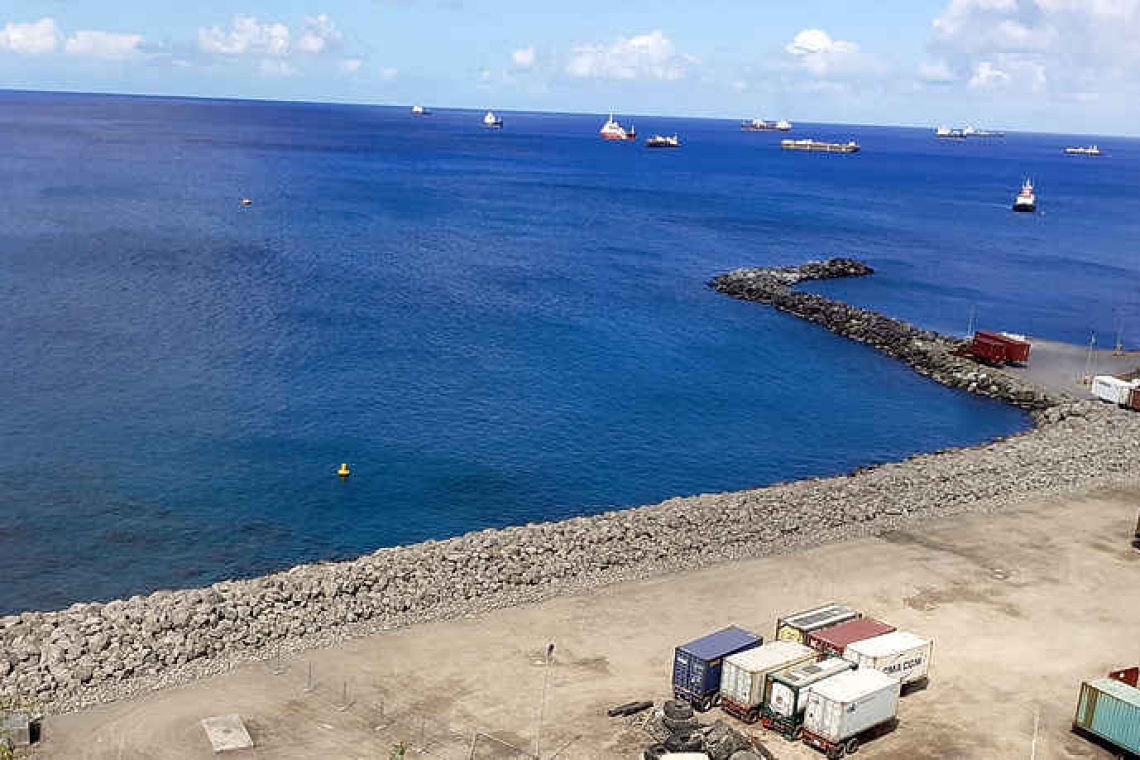     Captain ‘Hagadis’ rescued from waters around Statia