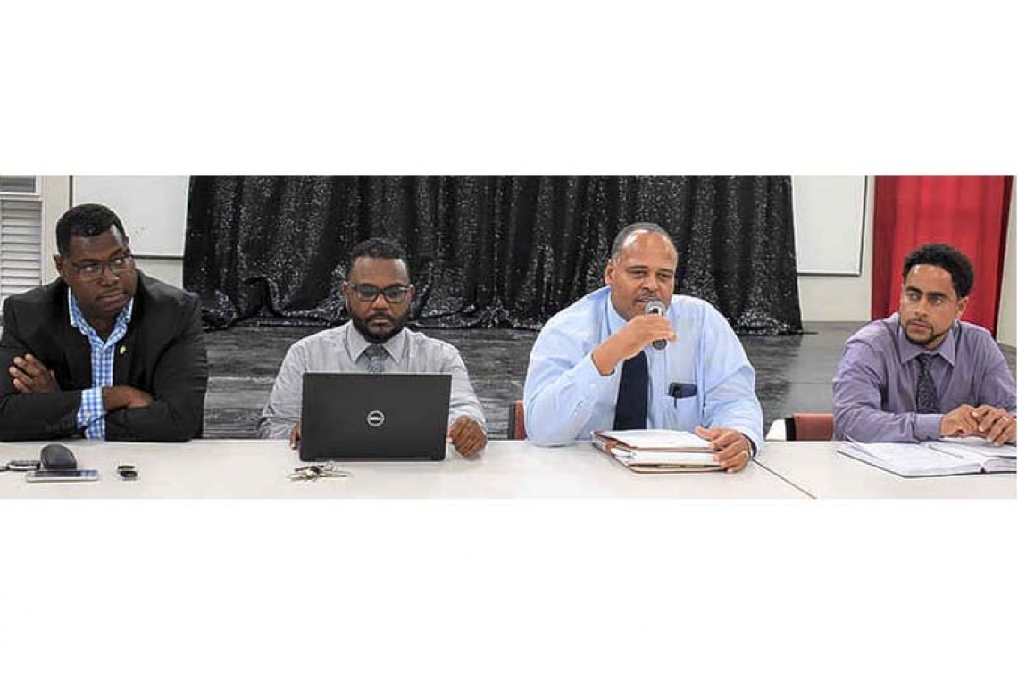 Government holds discussion  forum on pending legislation