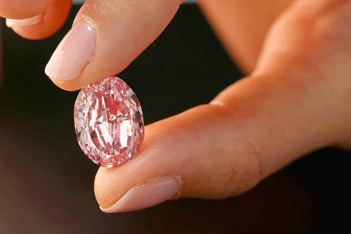 Pink diamond fetches $26.6 million at Sotheby's Geneva sale