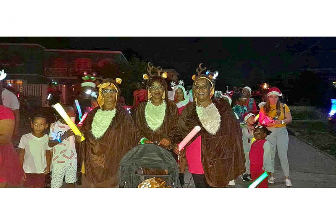 Annual lighted parade  brightens Statia after dark