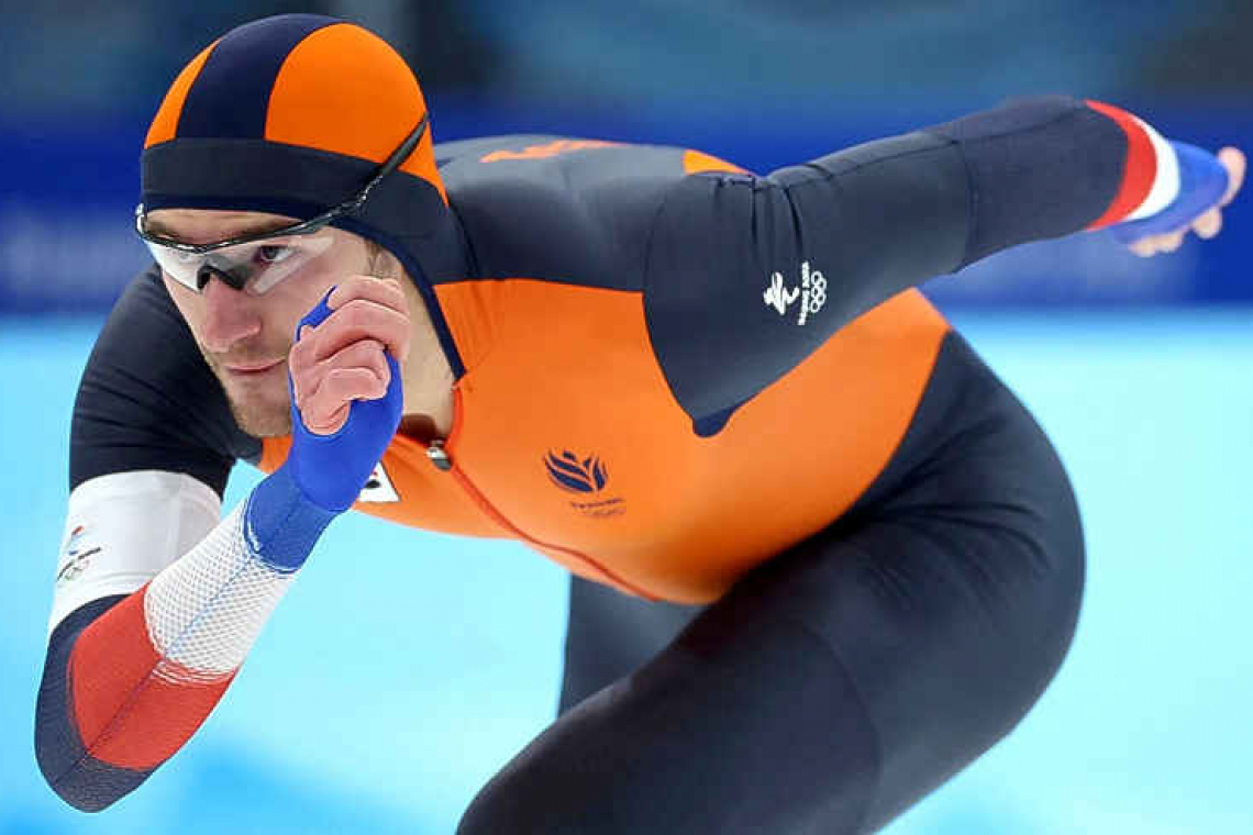 Speedskater Kjeld Nuis extends Dutch gold run