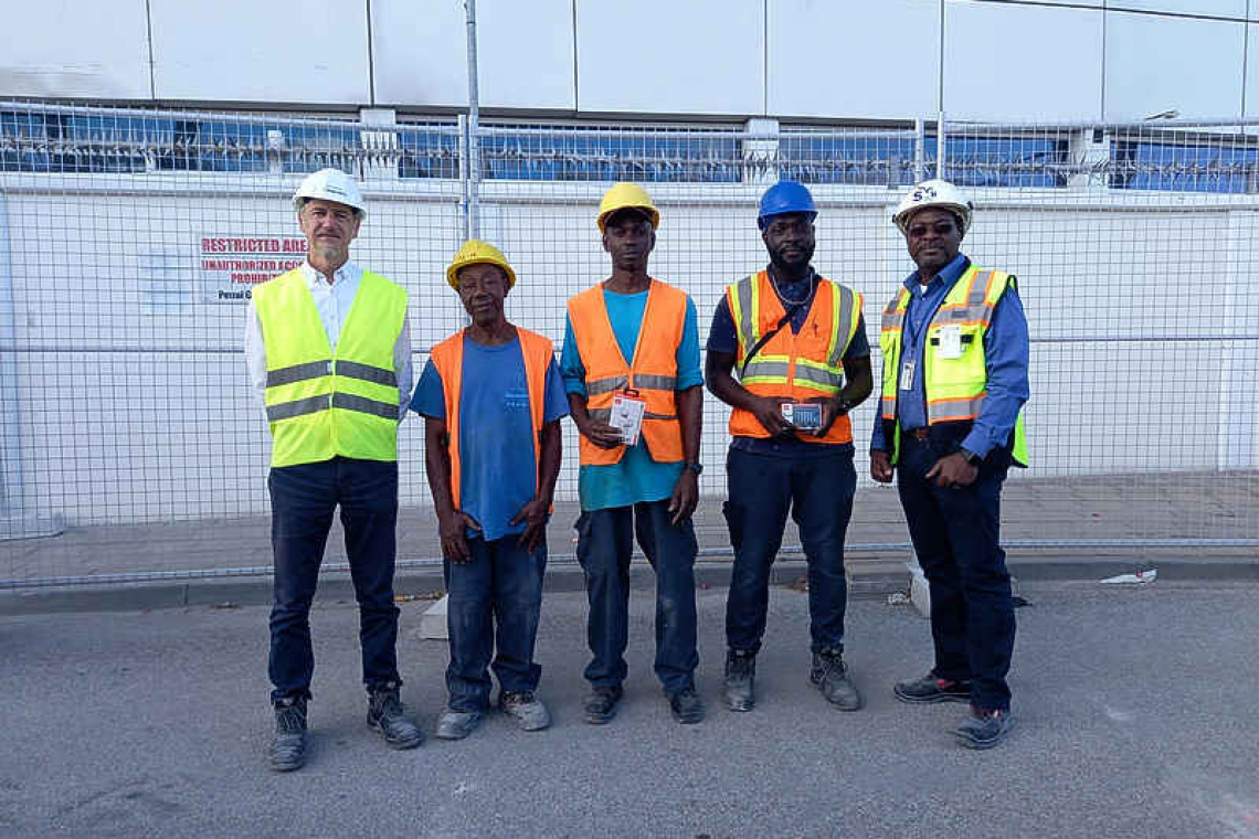 Ballast Nedam employees  given award for safe work