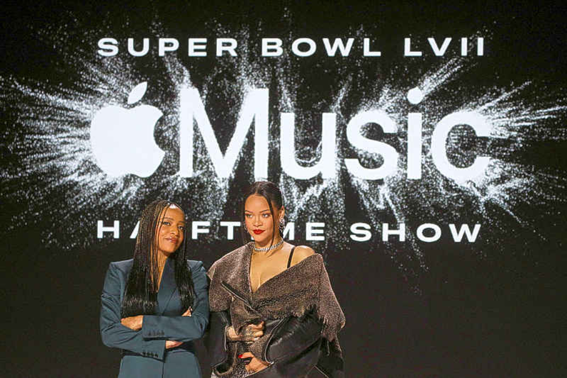 Phoenix, Arizona, Feb. 12, 2023, Rihanna poses for photos after the Super  Bowl LVII Apple Music Halftime Show press conference held at the Phoenix  Convention Center on Feb. 9, 2023. Super Bowl