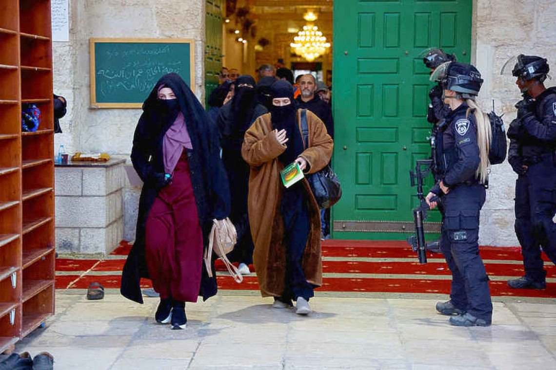 Violence erupts again at Jerusalem's Al-Aqsa Mosque