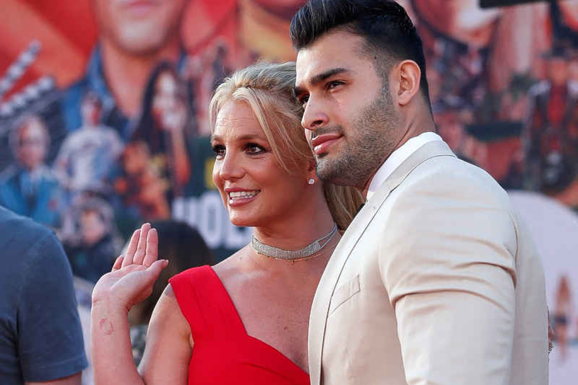 Asghari seeks divorce from Spears 14 months after wedding