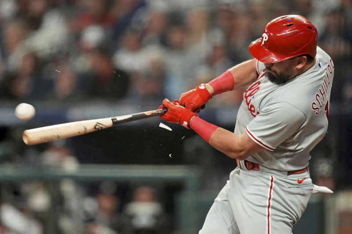 Late homers pull Braves level with Phils in NLDS 