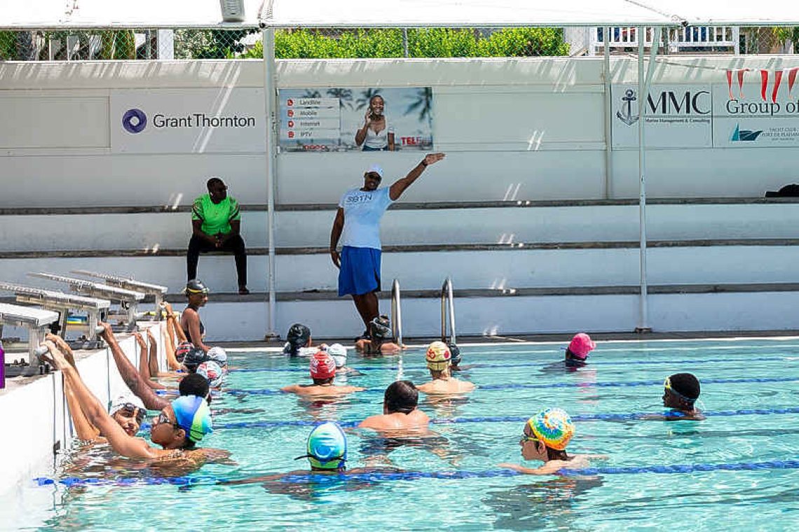 Aquatic Federation hosts two-day swim camp