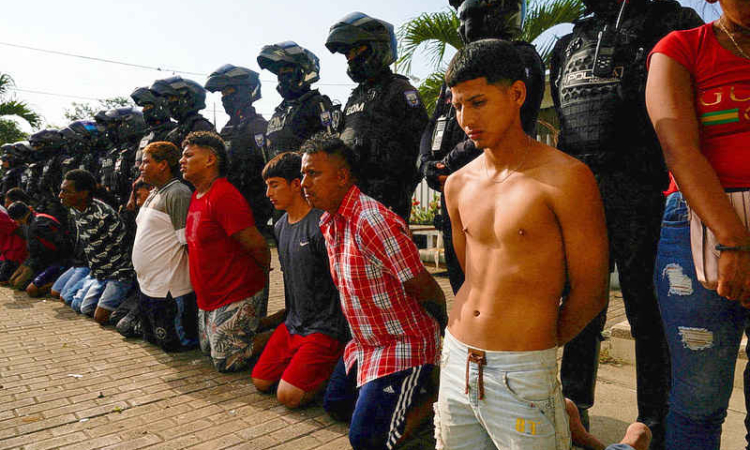 Ecuadorean mayors seek police protection amid spiraling violence 