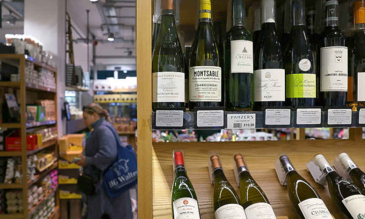 Global wine demand drops to 27-year low