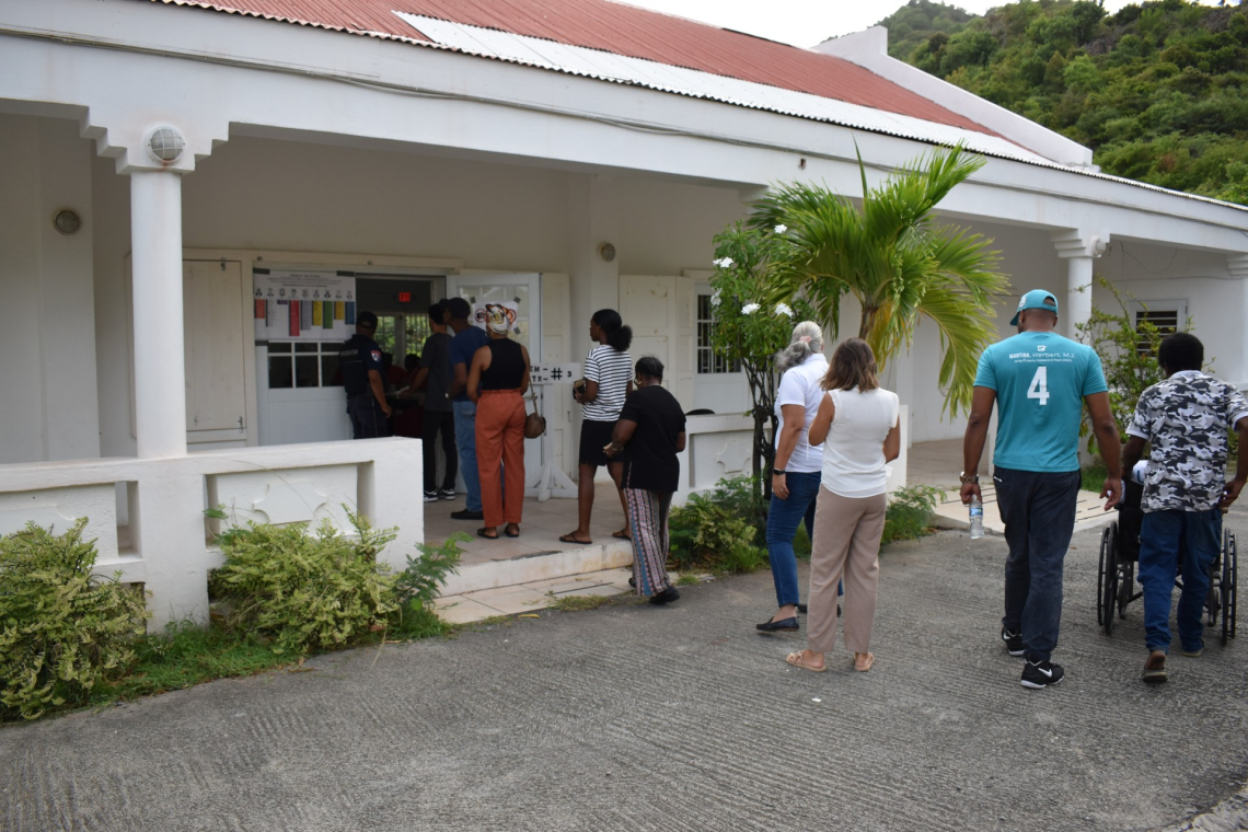 Voter turnout by noon almost  identical to January election