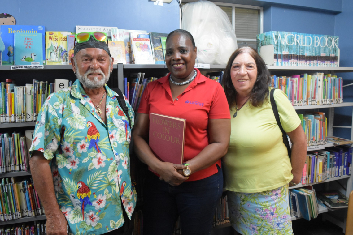 Rare, old book, ‘Flowers in Color’  donated to St. Maarten Library