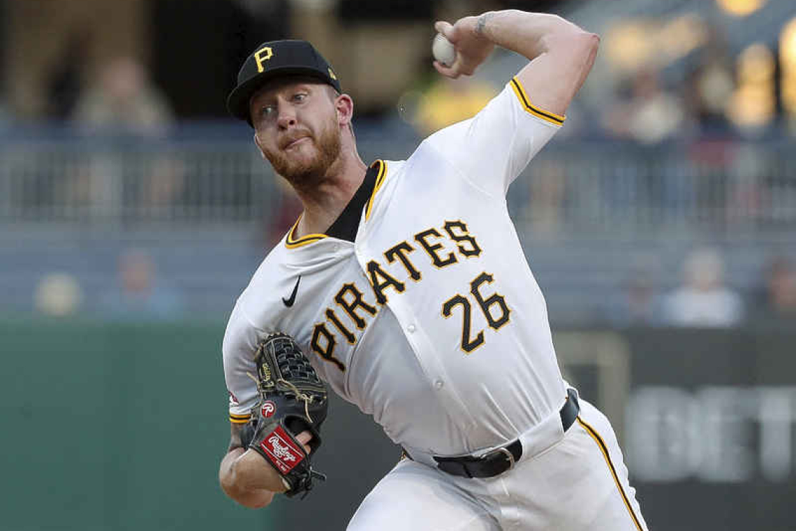 Pirates complete season sweep of Marlins, 3-1