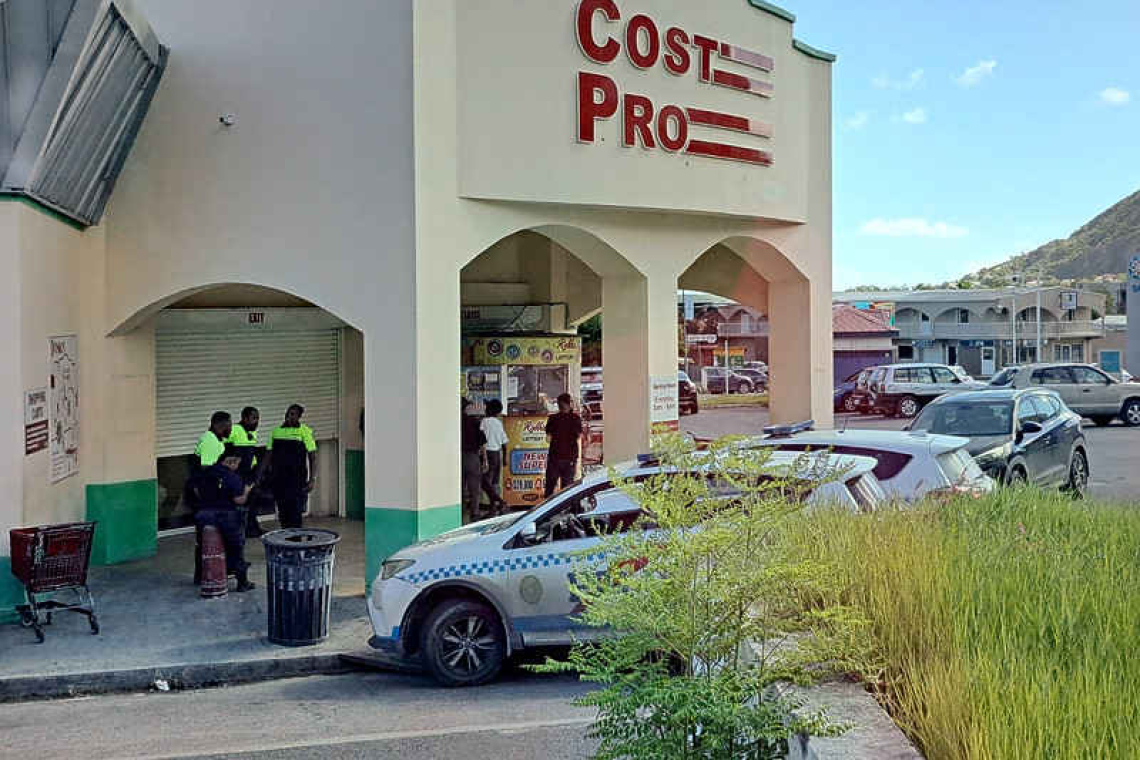 Robbery at Cost Pro Supermarket,  two suspects escape on scooter