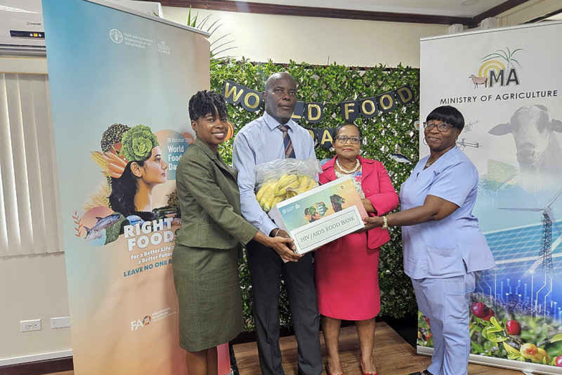 World Food Day – Agriculture  Ministry donates food hampers