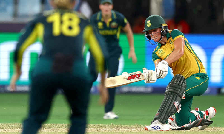 S. Africa crush Australia to reach women's T20 WC final 