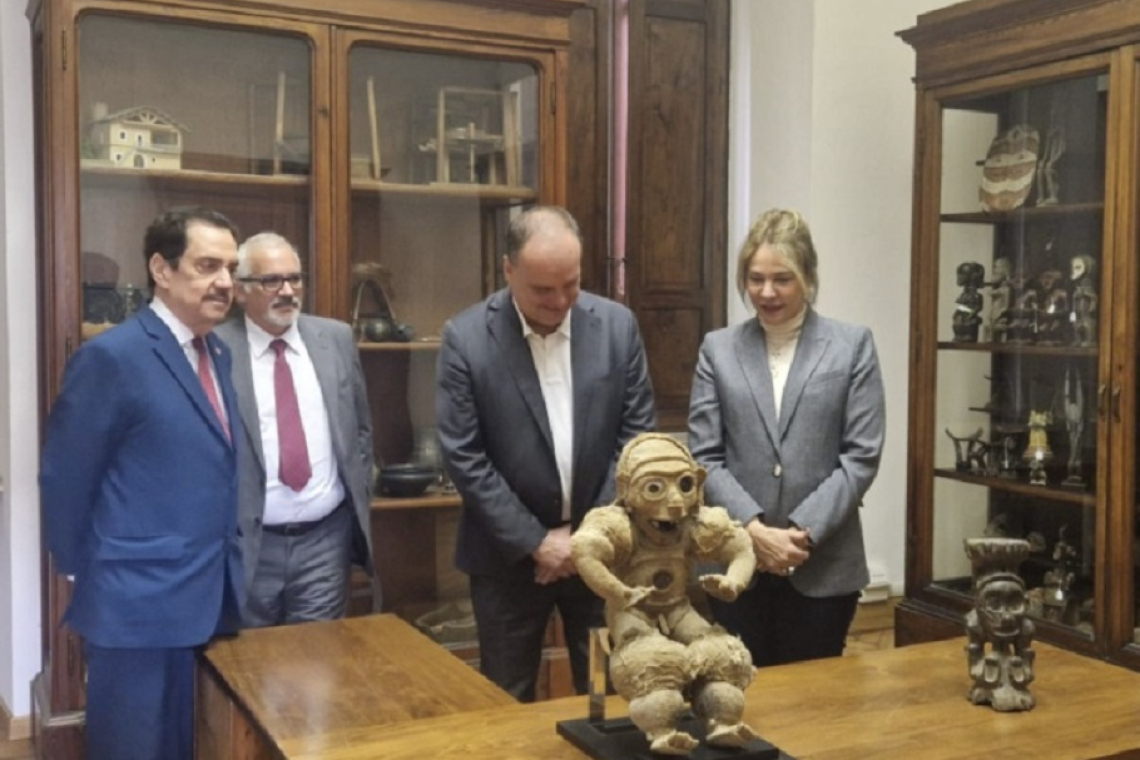    Taino Cotton Idol to be shown in  DR, historic agreement signed