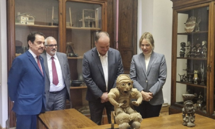    Taino Cotton Idol to be shown in  DR, historic agreement signed