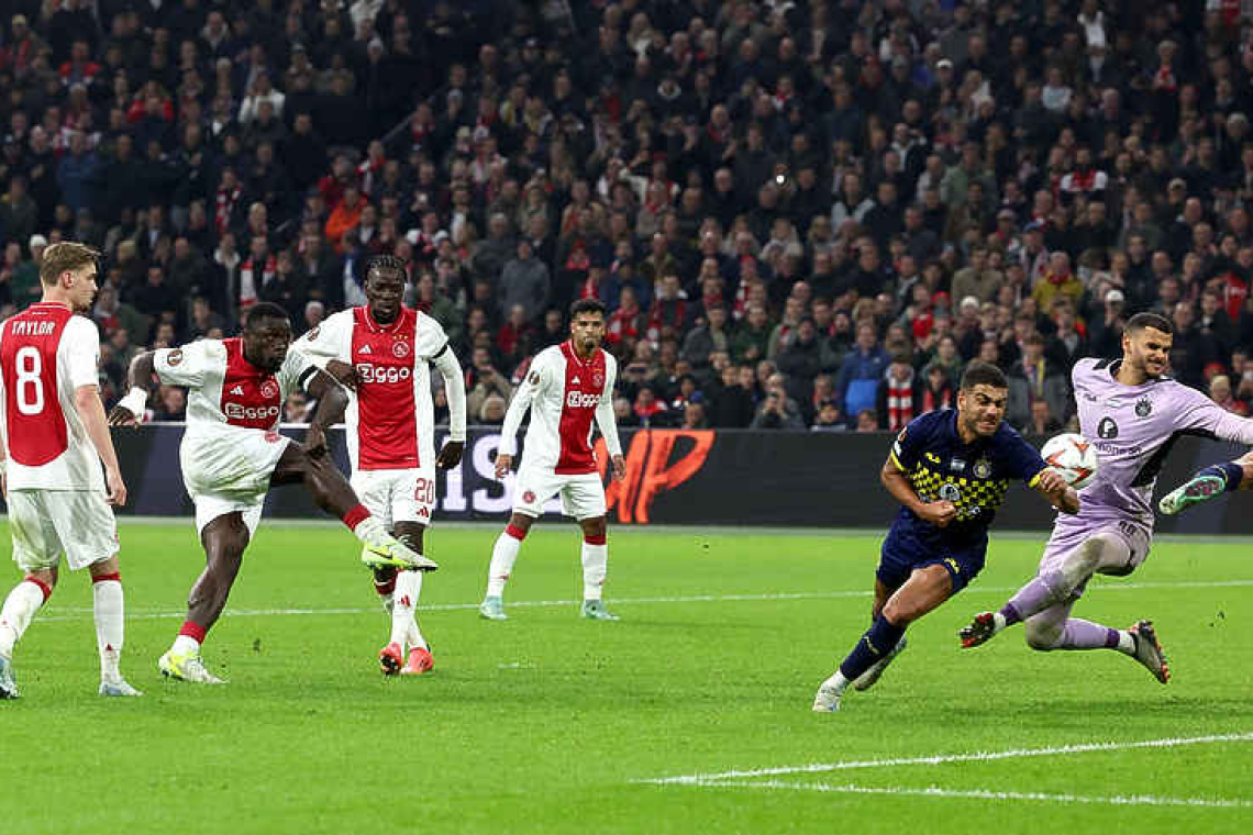 On fire Brobbey leads Ajax past Maccabi Tel Aviv in 5-0 victory