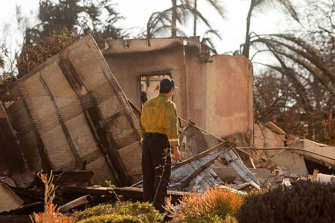 Wildfire near Los Angeles burn dozens of homes