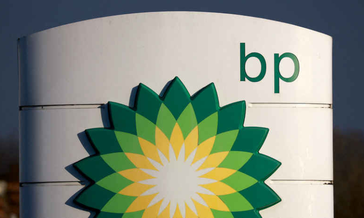 BP warns of fourth-quarter profit hit