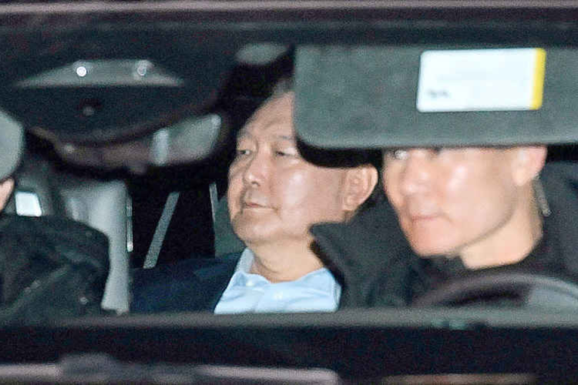 Detained South Korea’s President Yoon  refuses questioning and challenges arrest