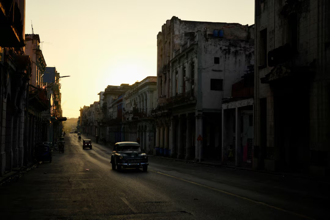 Cuba begins restoring power to  capital and outlying provinces